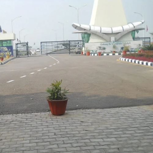 Entrance Road 0